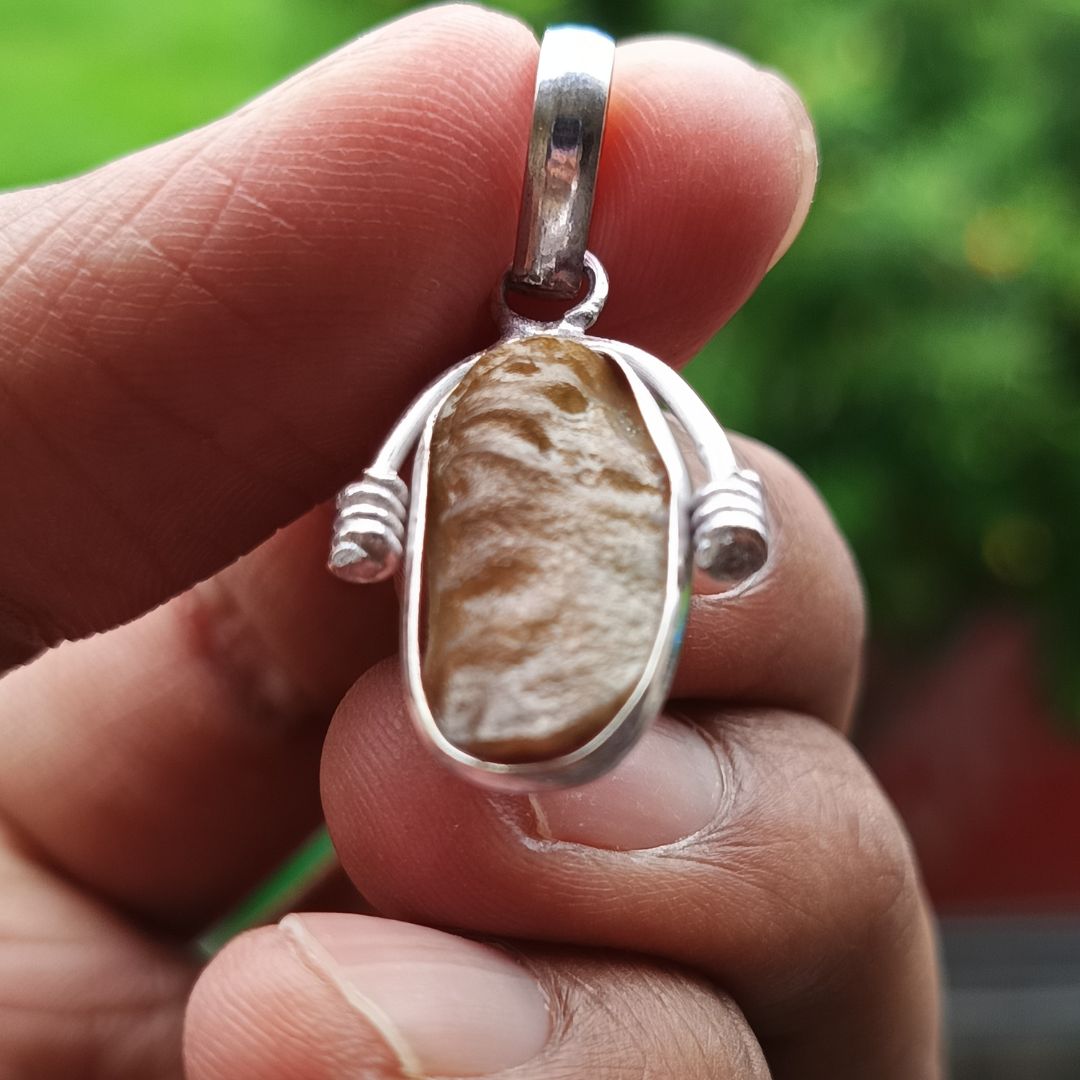 
      Shukramani Stone at Best Price | Abhimantrit Shukra Mani
